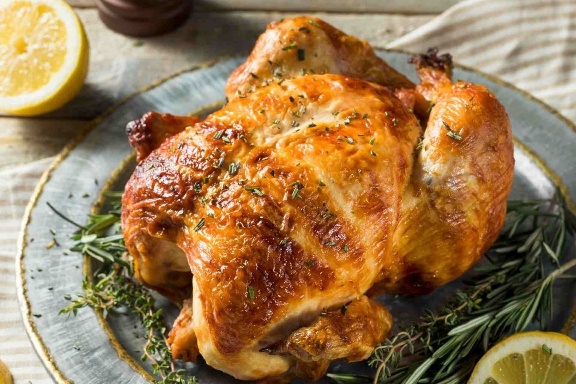 How Long Can Cooked Chicken Sit Out [A Complete Guide]