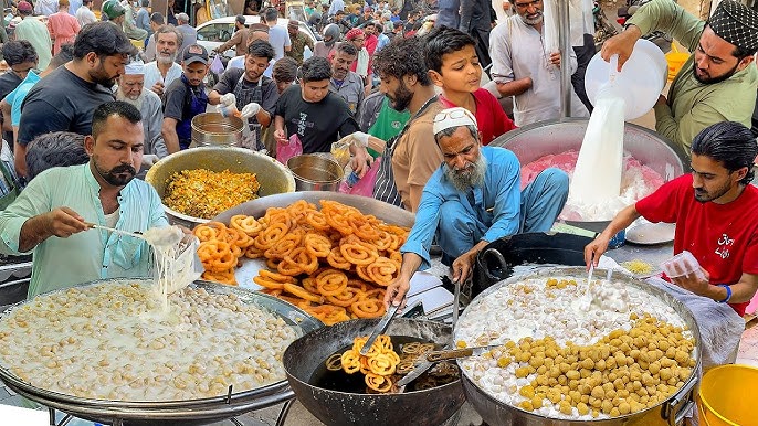Pasar Makanan Tradisional Pakistan